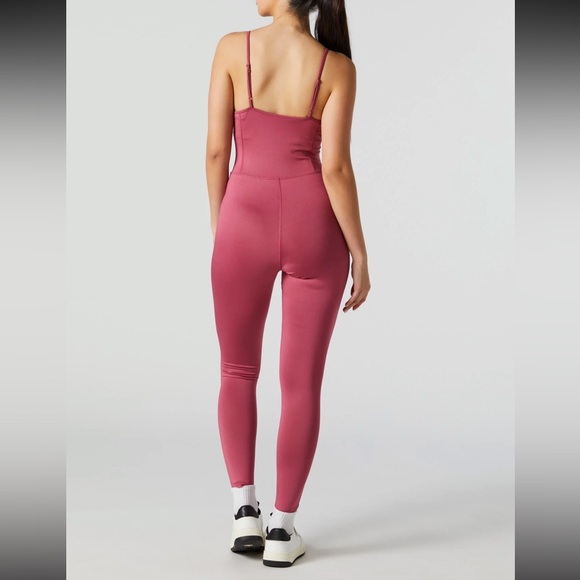 BNWOT Scoop Neck Active Jumpsuit - Picture 3 of 3